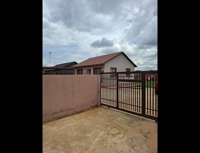 2 BEDROOM HOUSE FOR SALE IN MAPLETON